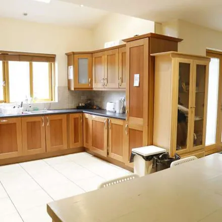 Rent this 5 bed apartment on Sillogue Close in Dublin, D11 N207