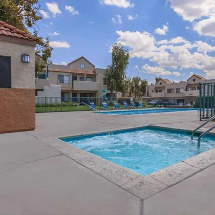 Rent this 1 bed apartment on unnamed road in Santa Clarita, CA 91387