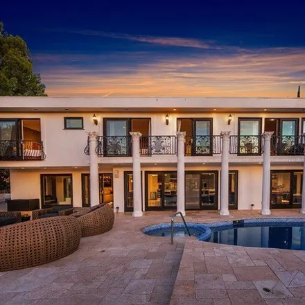 Image 1 - Jovenita Canyon Drive, Los Angeles, CA 90046, USA - House for rent