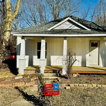 Buy this 2 bed house on 2248 North Robberson Avenue in Springfield, MO 65803