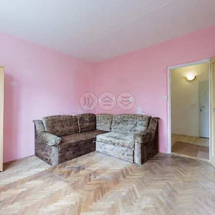 Image 6 - 3. ZŠ, Husova, 357 35 Chodov, Czechia - Apartment for rent