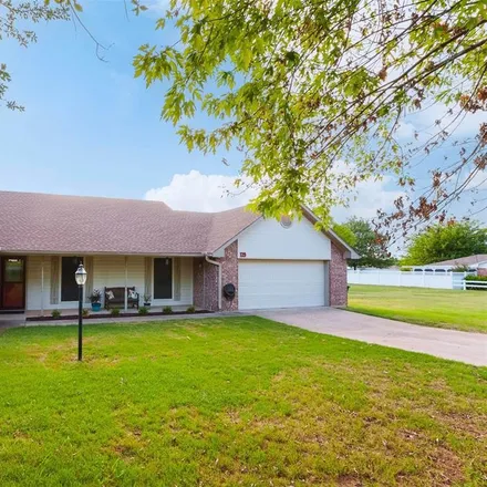 Buy this 3 bed house on 15 South Waco Street in Van Alstyne, TX 75495