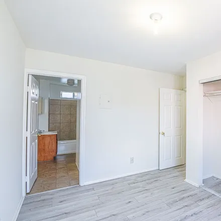 Image 7 - 820 West 79th Street, Los Angeles, CA 90044, USA - House for rent