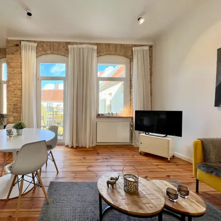 Rent this 1 bed apartment on Hayat Reisen in Drontheimer Straße 24, 13359 Berlin