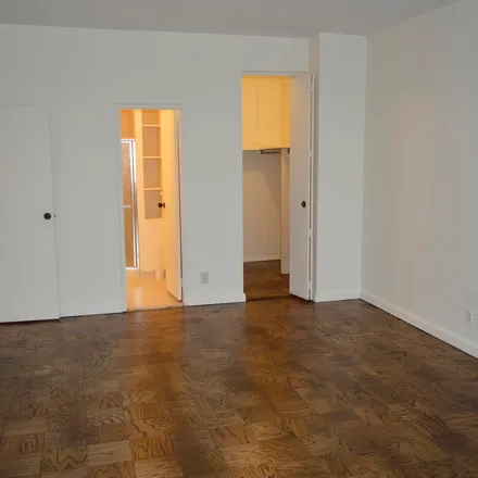Rent this 2 bed apartment on John F. Kennedy Boulevard East in North Bergen, NJ 07093