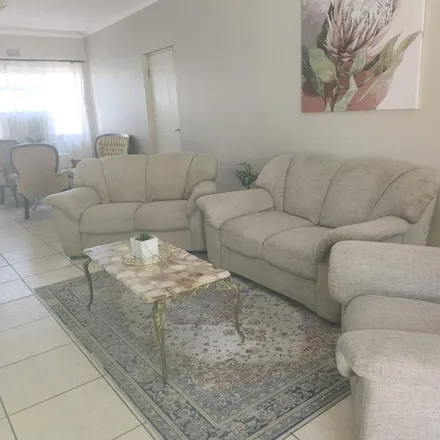 Image 3 - Market Street, Drakenstein Ward 4, Paarl, 7646, South Africa - Apartment for rent