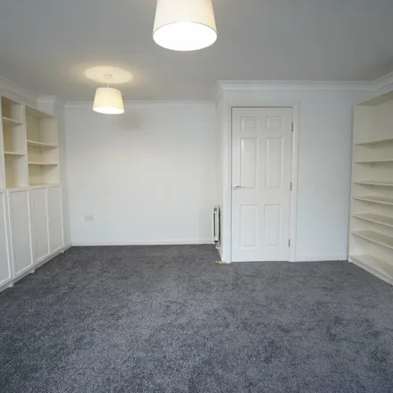 Image 7 - 16 Cropthorne Road South, Bristol, BS7 0PS, United Kingdom - Townhouse for rent
