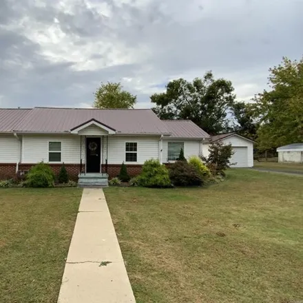 Image 1 - 365 West Center Street, Cave City, Sharp County, AR 72521, USA - House for sale