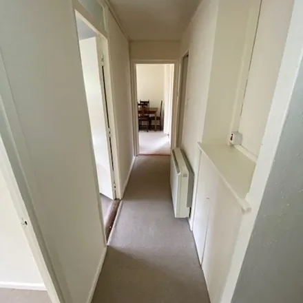 Image 3 - Dunmurry Manor, Rowan Drive, Lisburn, BT17 9PX, United Kingdom - Apartment for rent