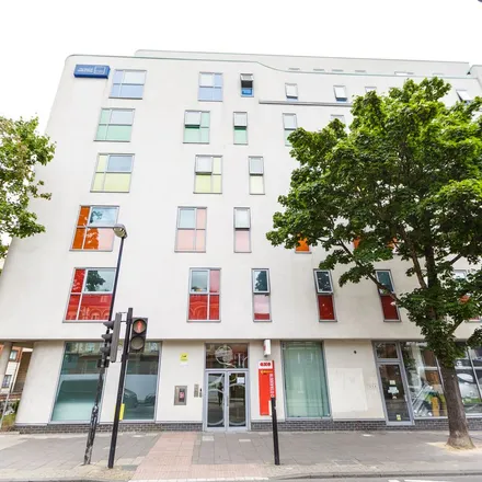 Rent this 1 bed apartment on Bloomfield Court in Manor Gardens, London