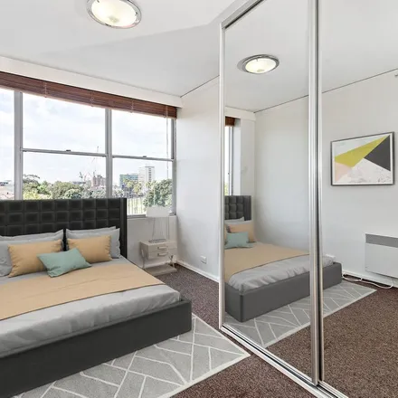 Image 8 - 2 Deakin Street, St Kilda West VIC 3182, Australia - Apartment for rent