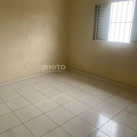 Rent this 2 bed house on Avenida Áurea in Jardim do Estádio, Santo André - SP