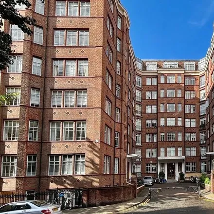 Rent this 4 bed apartment on 15-30 Oakwood Court in London, W14 8JE