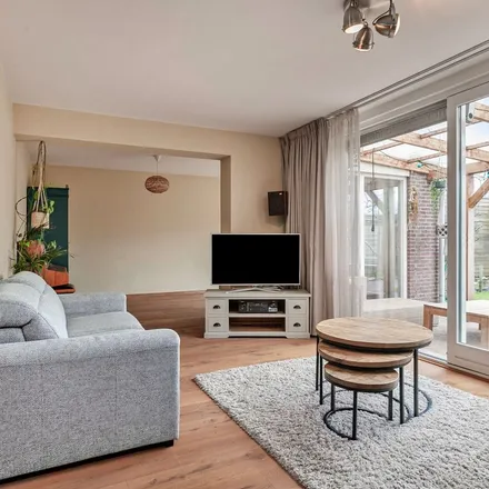 Rent this 3 bed apartment on Beursjeskruidstraat 21 in 1313 DA Almere, Netherlands