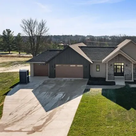 Buy this 4 bed house on Timber Court in Dubuque County, IA 52002