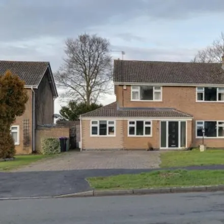 Buy this 5 bed house on Woodlands Drive in Woolsthorpe, NG33 5NH