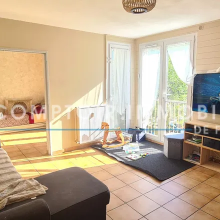 Rent this 5 bed apartment on 426 Avenue Georges Clemenceau in 07500 Guilherand-Granges, France