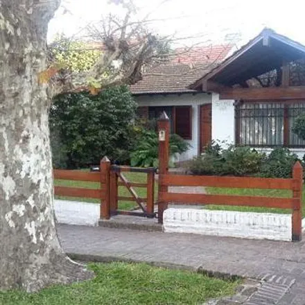 Buy this 6 bed house on José Sánchez 1555 in Adrogué, Argentina