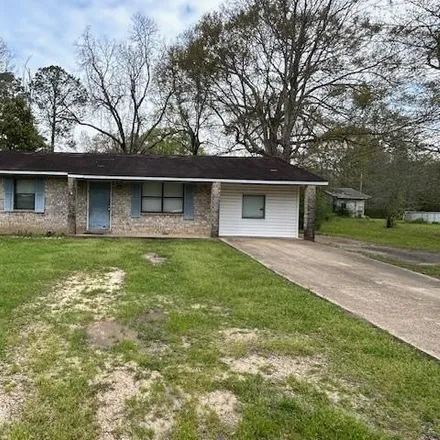 Buy this 4 bed house on 377 North Street in Gloster, Amite County