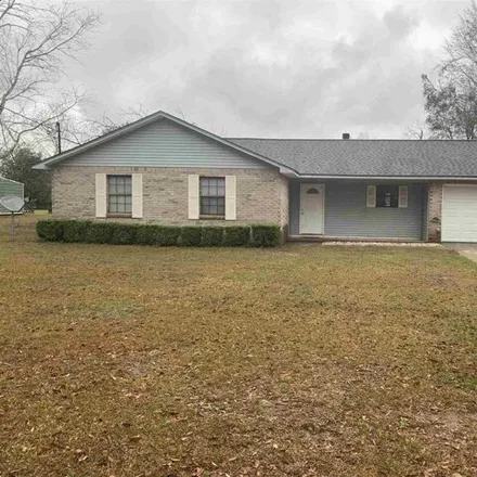 Rent this 3 bed house on West Kingsfield Road in Escambia County, FL 32533