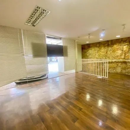 Rent this studio house on Avenida Santo Amaro 906 in Vila Olímpia, São Paulo - SP