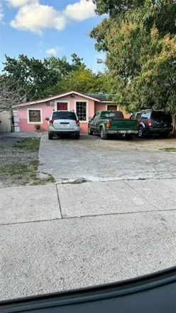 Image 4 - 913 Northwest 80th Street, Rovell Mobile Home Park, Miami-Dade County, FL 33150, USA - House for sale