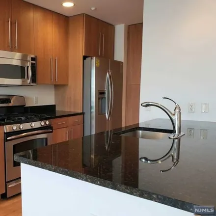 Image 3 - Trio Apartments, 12th Street, Palisades Park, NJ 07650, USA - Condo for rent