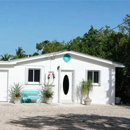 Image 4 - 221 Jolly Roger Drive, Rock Harbor, Key Largo, FL 33037, USA - House for sale