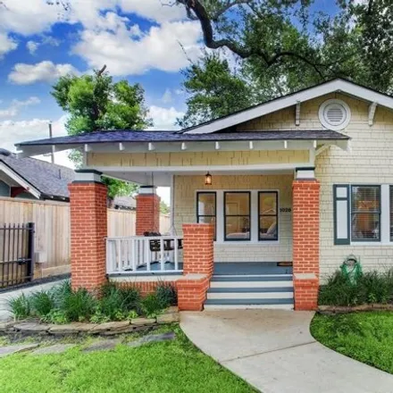 Buy this 2 bed house on 1001 Gardner Avenue in Houston, TX 77009