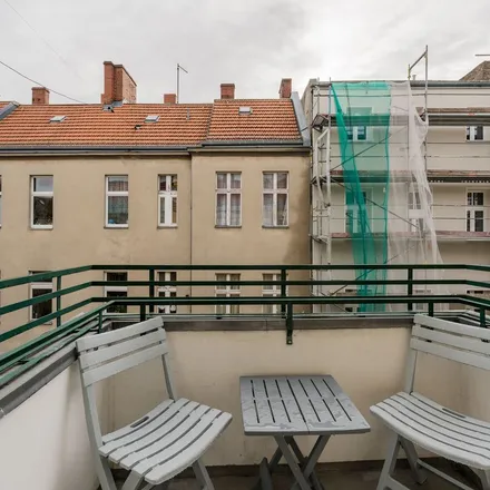 Rent this 3 bed apartment on Wollankstraße 25 in 13359 Berlin, Germany