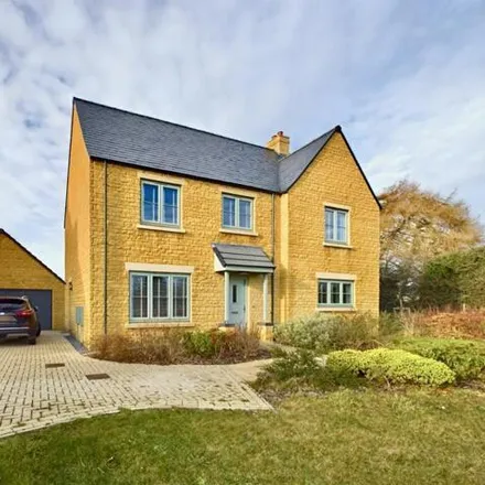 Buy this 5 bed house on Wellington Way in Milton-under-Wychwood, OX7 6RG