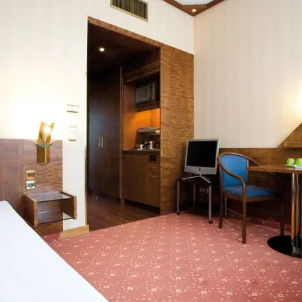 Image 1 - Derag Hotel Kanzler, Adenauerallee 148, 53113 Bonn, Germany - Apartment for rent