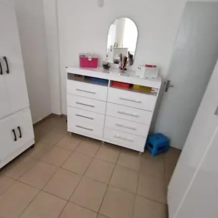Buy this 2 bed apartment on Rua Raul Lengruber in Mutuá, São Gonçalo - RJ
