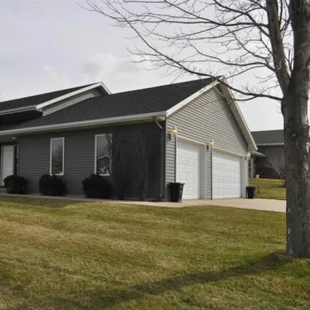 Buy this 4 bed house on 588 Valley Drive in Carroll, IA 51401