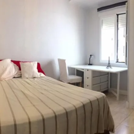 Rent this 3 bed room on Madrid in Calle de Rodríguez San Pedro, 33