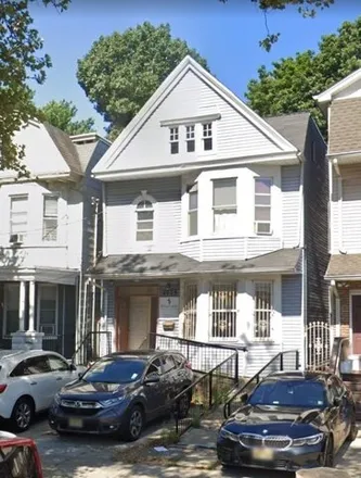 Rent this 5 bed house on 2775 John F. Kennedy Boulevard in Bergen, Jersey City