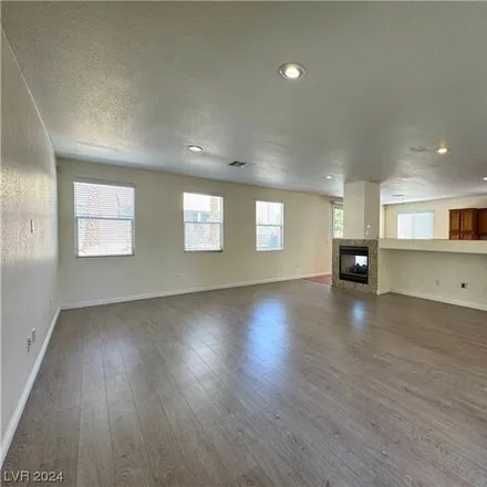 Image 3 - 922 Cypress Gold Court, North Las Vegas, NV 89031, USA - House for rent