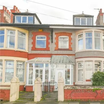 Buy this 4 bed duplex on Kingsway in Wallasey, CH45 4PW