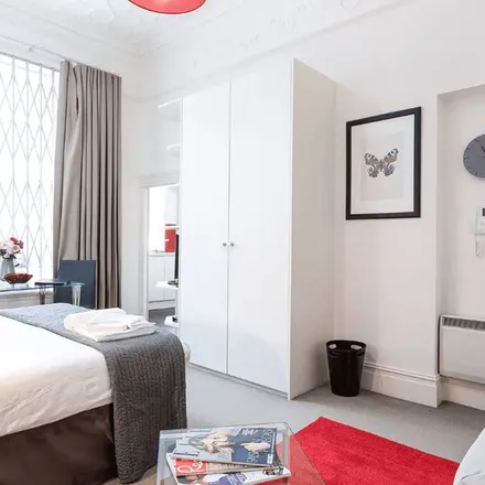 Rent this 1 bed apartment on The Apartments in 41 Draycott Place, London
