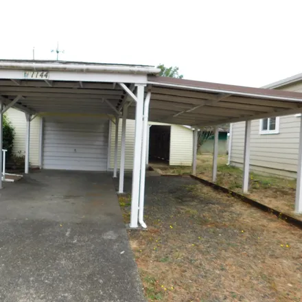 Image 3 - Coquille Valley Elementry, 1115 North Baxter Street, Coquille, Coos County, OR 97423, USA - House for sale