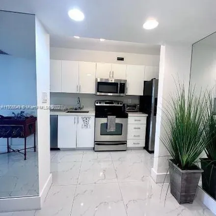 Rent this 1 bed apartment on unnamed road in Miami Beach, FL