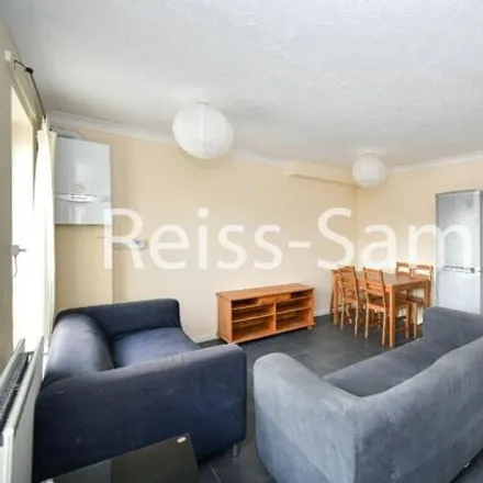 Rent this 5 bed townhouse on 1 Ambassador Square in Millwall, London