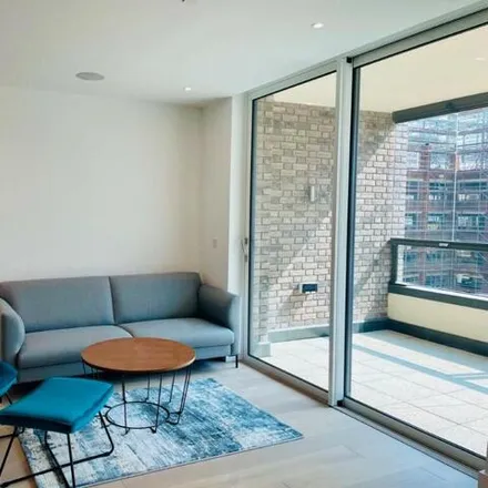 Image 2 - The Crosse, 2 New Tannery Way, London, SE1 5ZW, United Kingdom - Apartment for rent