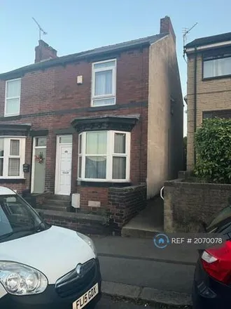 Rent this 2 bed duplex on Vauxhall Road in Sheffield, S9 1LD