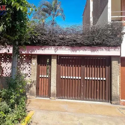 Buy this studio house on Avenida de los Insurgentes in San Miguel, Lima Metropolitan Area 15087