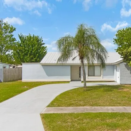 Image 1 - 1020 Hooper Avenue Northeast, Palm Bay, FL 32905, USA - House for sale