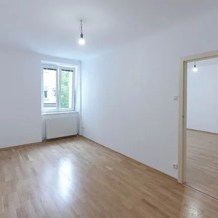 Rent this 2 bed apartment on Schenkendorfgasse 37 in 1210 Vienna, Austria