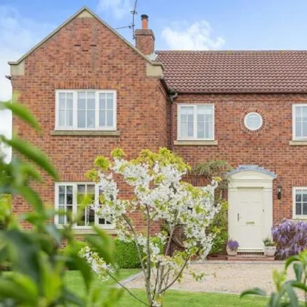 Buy this 5 bed house on Tapestry in Mill Lane, Acaster Malbis