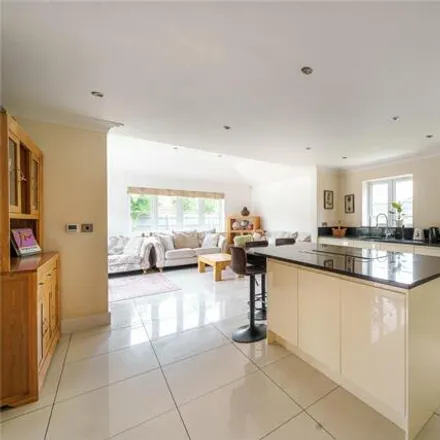 Image 4 - Bromham Road, Biddenham, MK40 4AQ, United Kingdom - House for sale