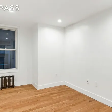 Rent this 3 bed apartment on 53-30 Skillman Avenue in New York, NY 11377